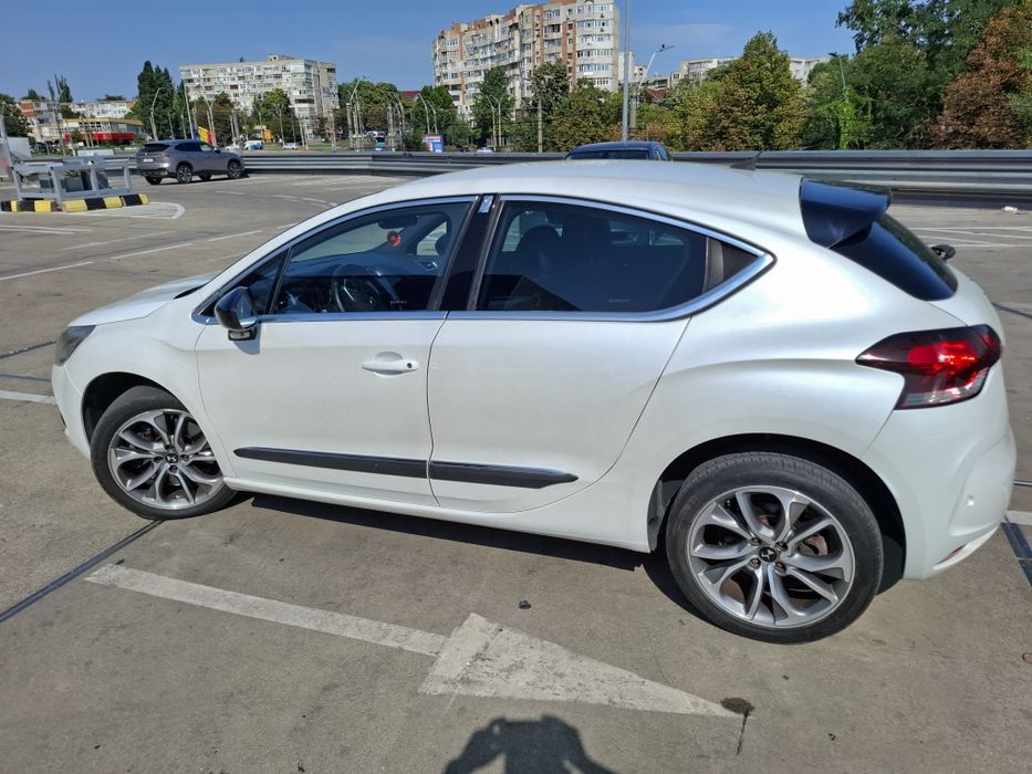 Citroen ds4 sport chic 200cp 1.6thp