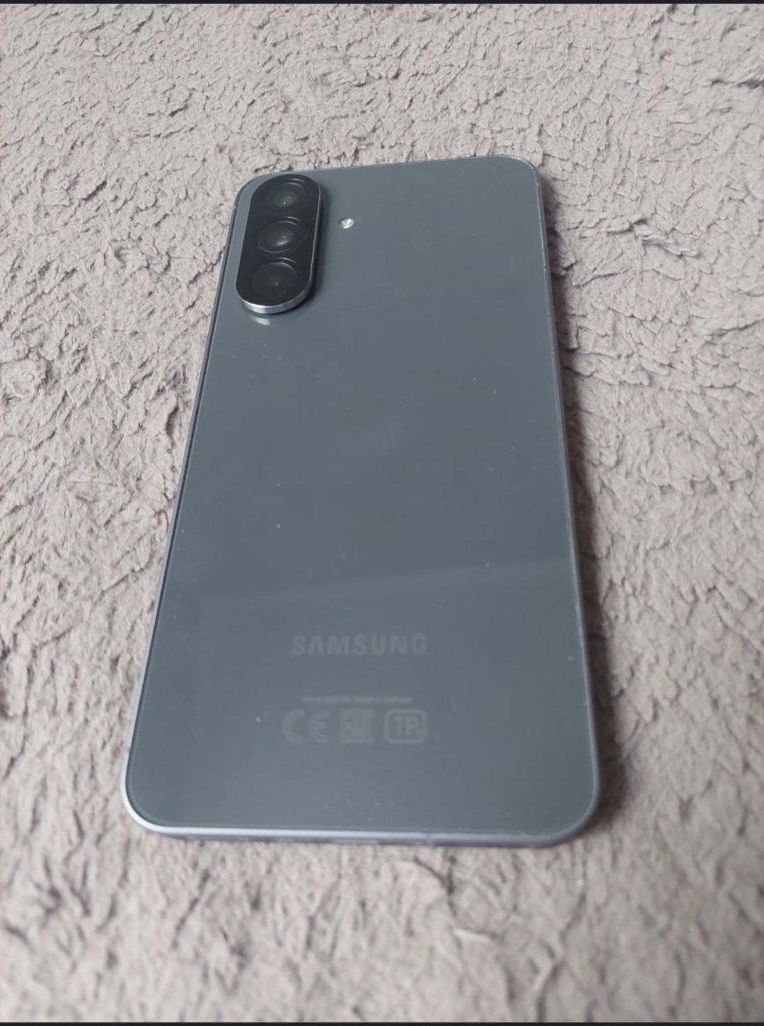 Samsung A56 5G 256gb  8+8 operativka