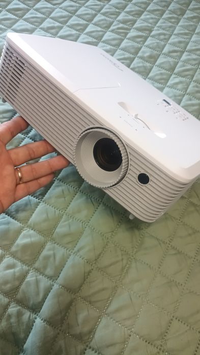 Videoproiector optoma nou