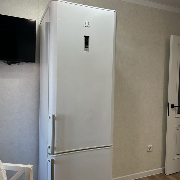 Продам холодельник 45000