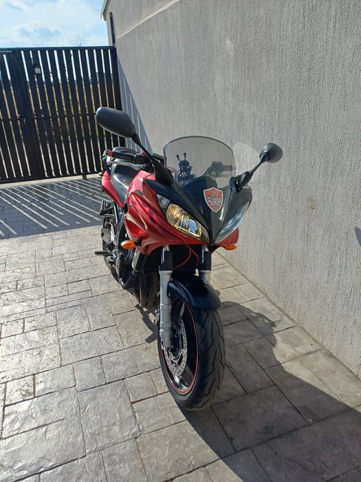 Yamaha Fazer 600