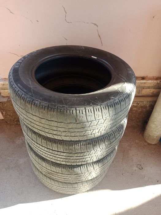 Продается БУ шины (Всесезонка) Maxxis Bravo HT-760