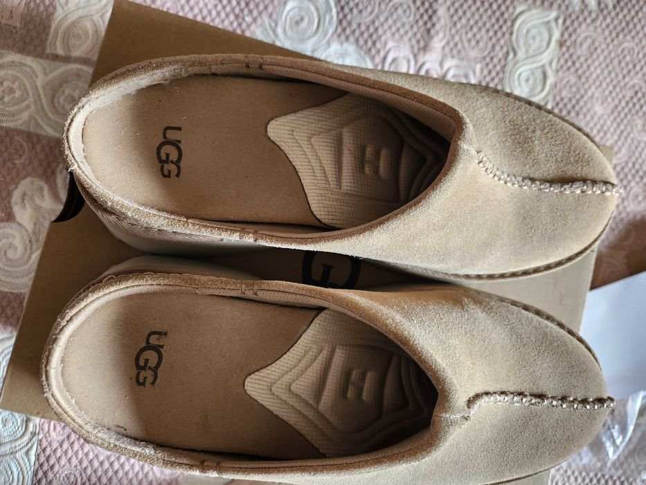 Vand incaltaminte originala in stare imoecabila