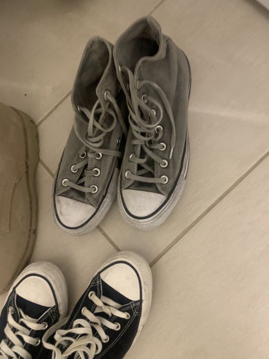 Vând , teneși Converse