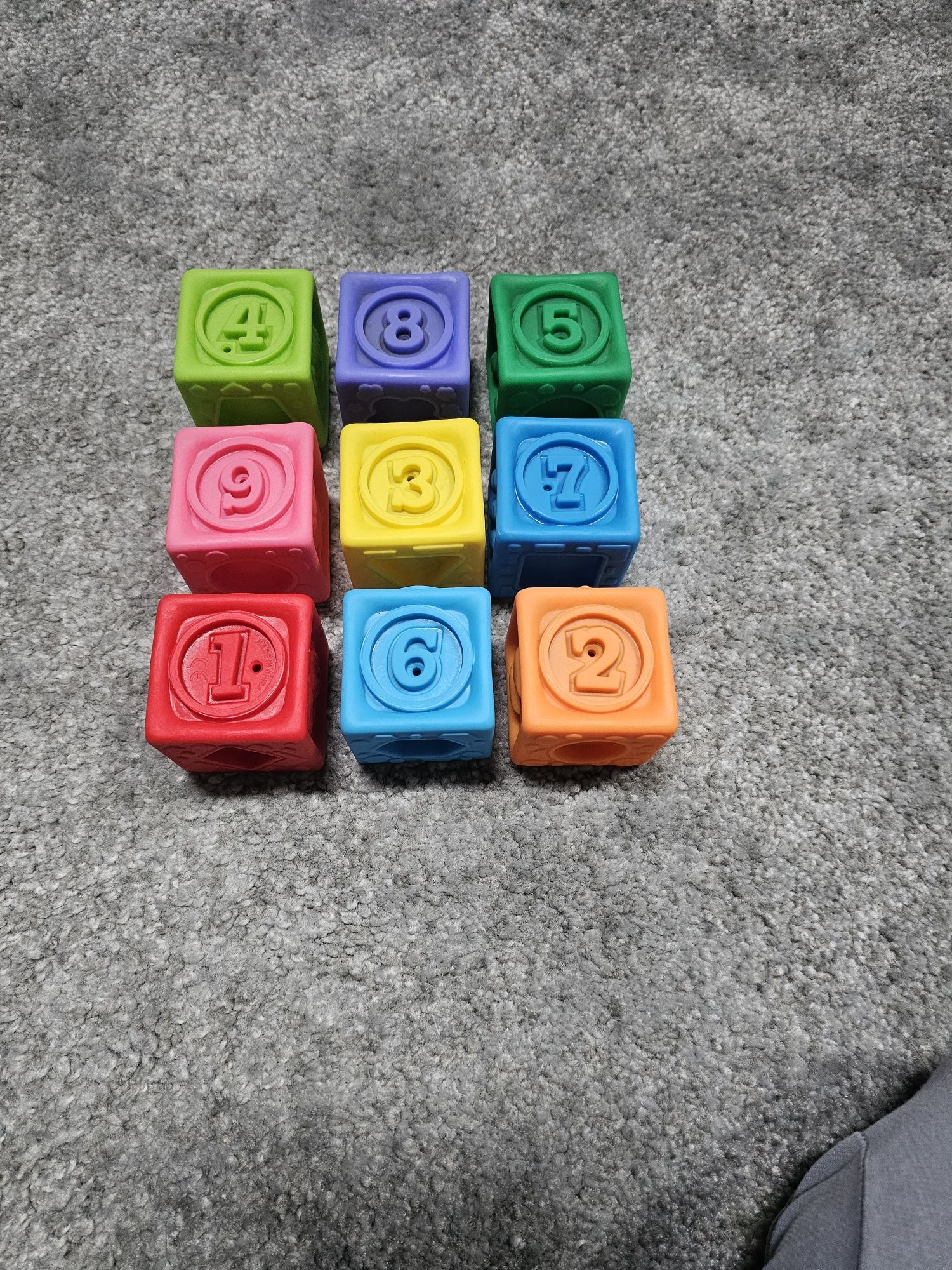 Cuburi pentru bebelusi, 9 bucati, 0-18luni, Silicon, Multicolor