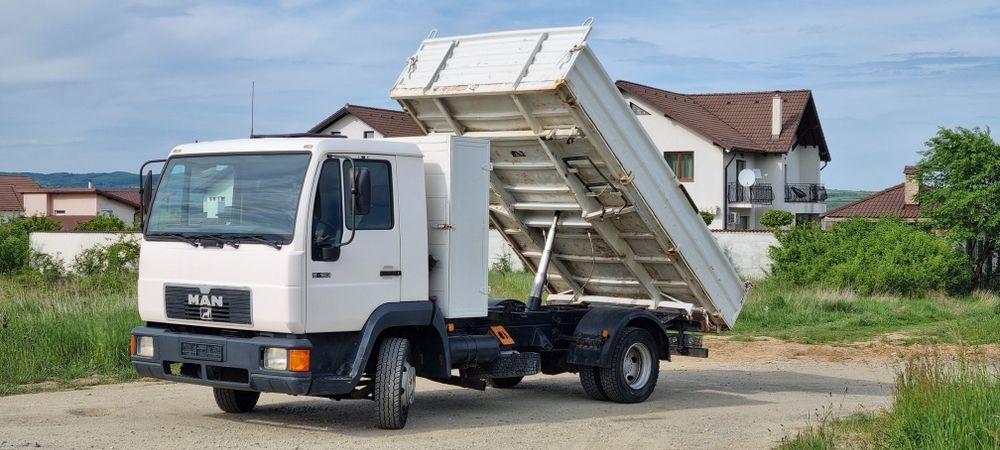 Man 7,5t  basculabil - 3 parti- Iveco - Atego
