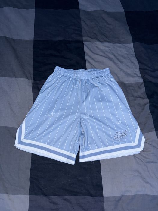 Pantaloni scurti Karl Kanni