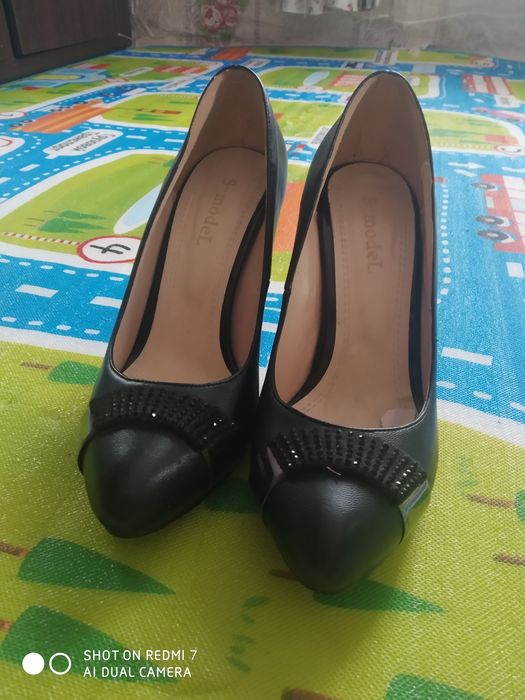 Продам туфли 37р