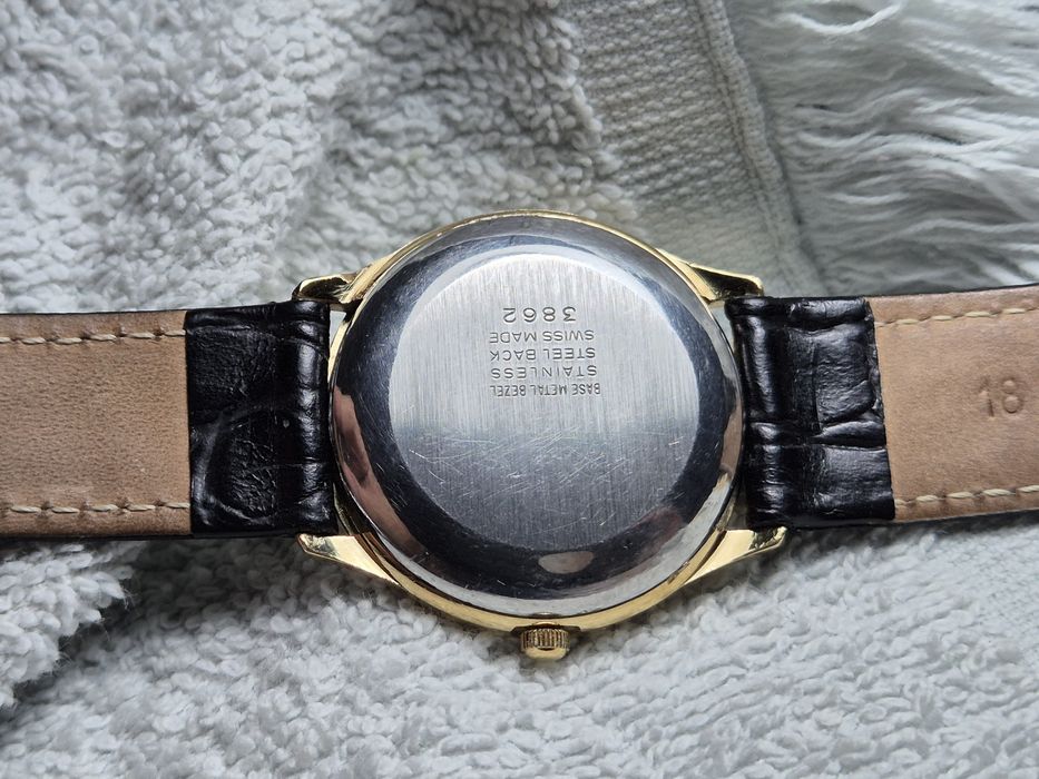 Ultim pret;Două ceasuri vintage deosebite și frumoase