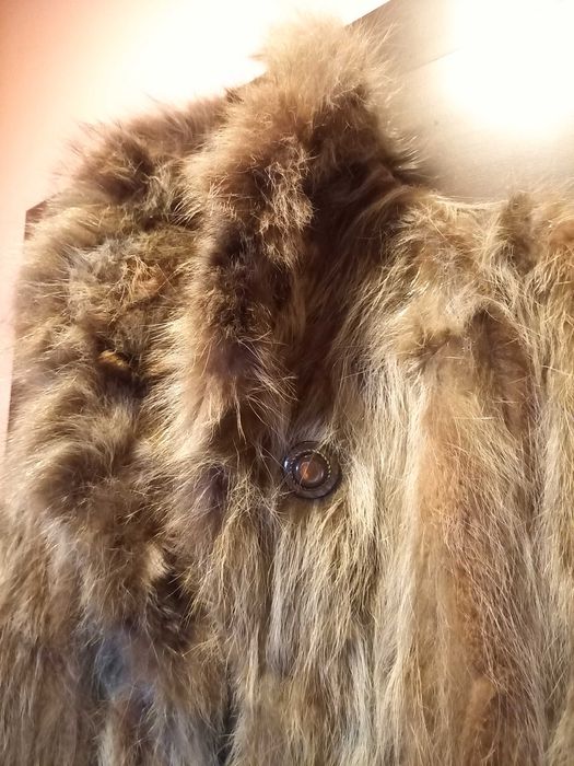 Дълго дамско кожено палто с естествен косъм от нутрия