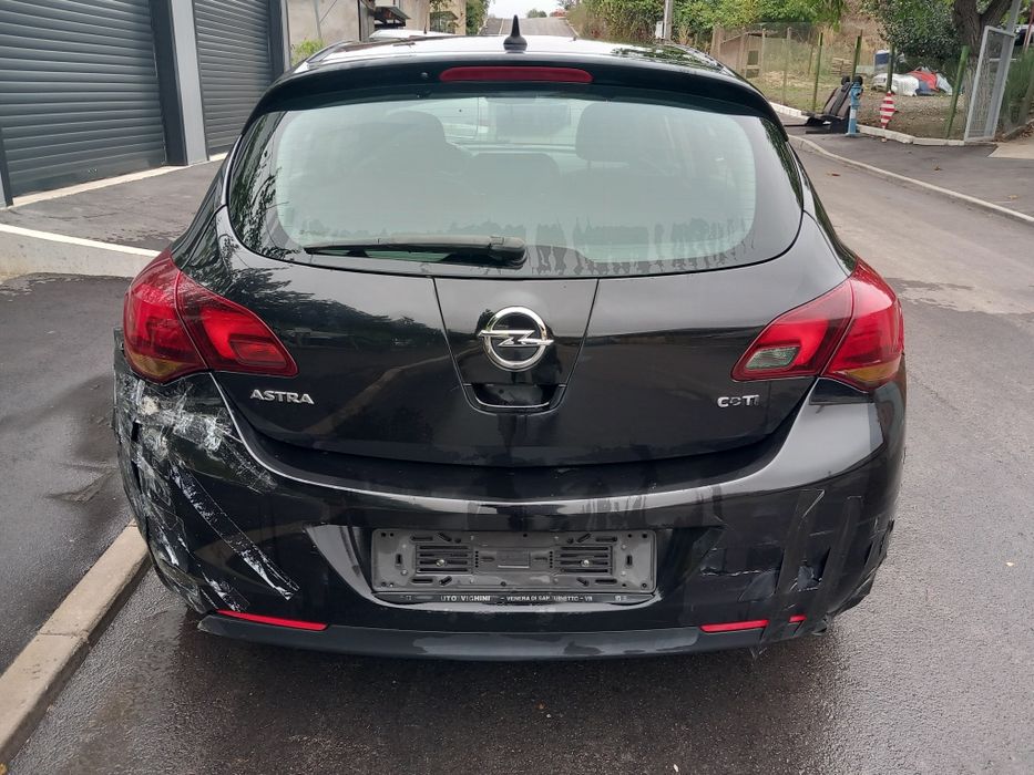 Opel Astra j - 1.7cdti-110кс/2012г./-на части