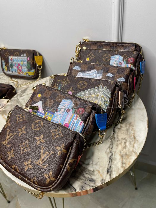Poseta mica - Louis Vuitton cu imprimeuri