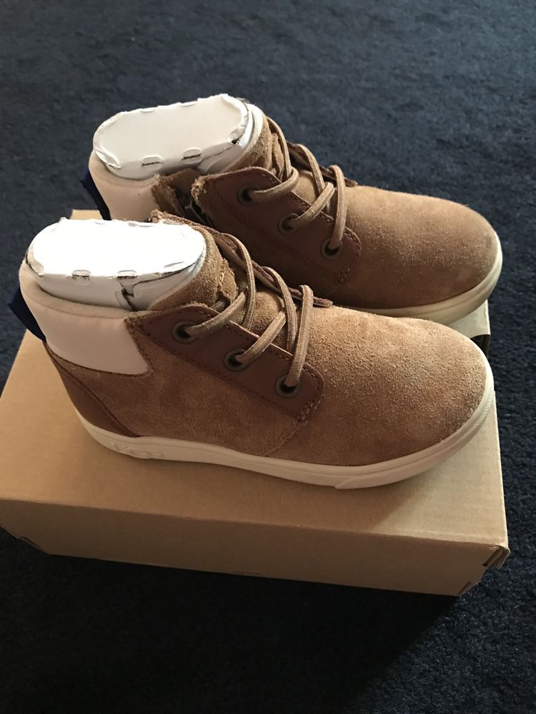 Ghetute copii UGG marimea 27.5