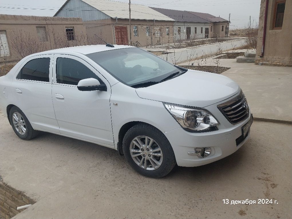 Cobalt R4 2020 sotiladi.