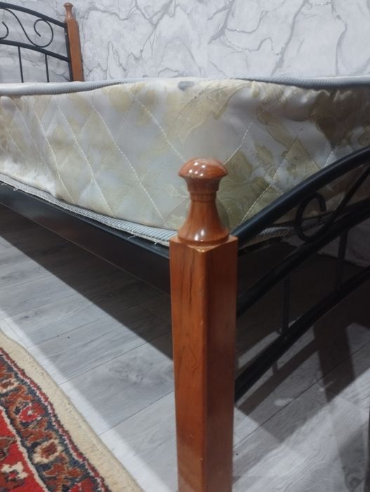 Спальная кровать оригинальный