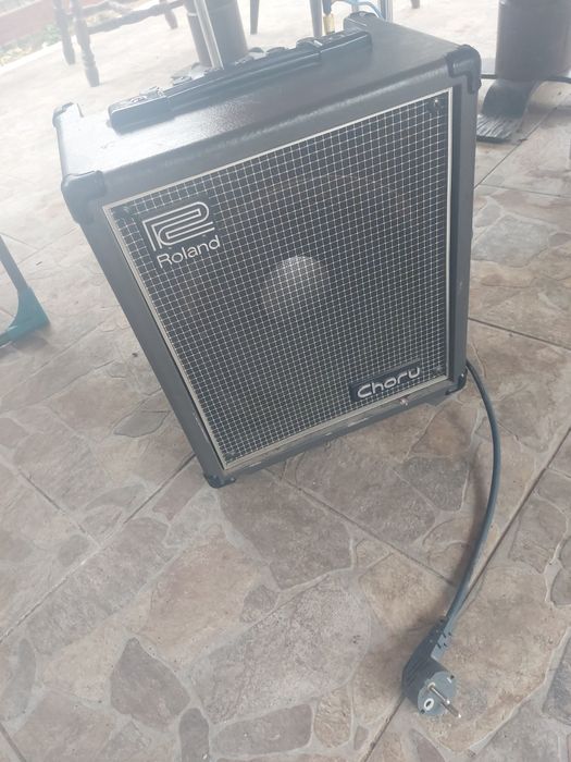 Boxă Roland Choru pentru chitară