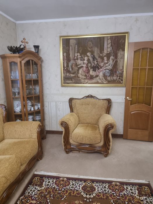 Продам 2-х комнатную квартиру, 3/5, 54.8 кв.м, 8 мкрн
