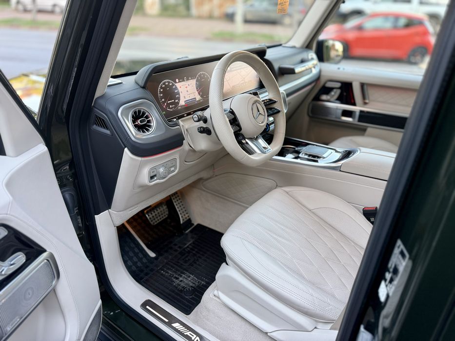 • Mercedes G63 Amg 2025 / Manufaktur / Mild Hybrid 605 cp •