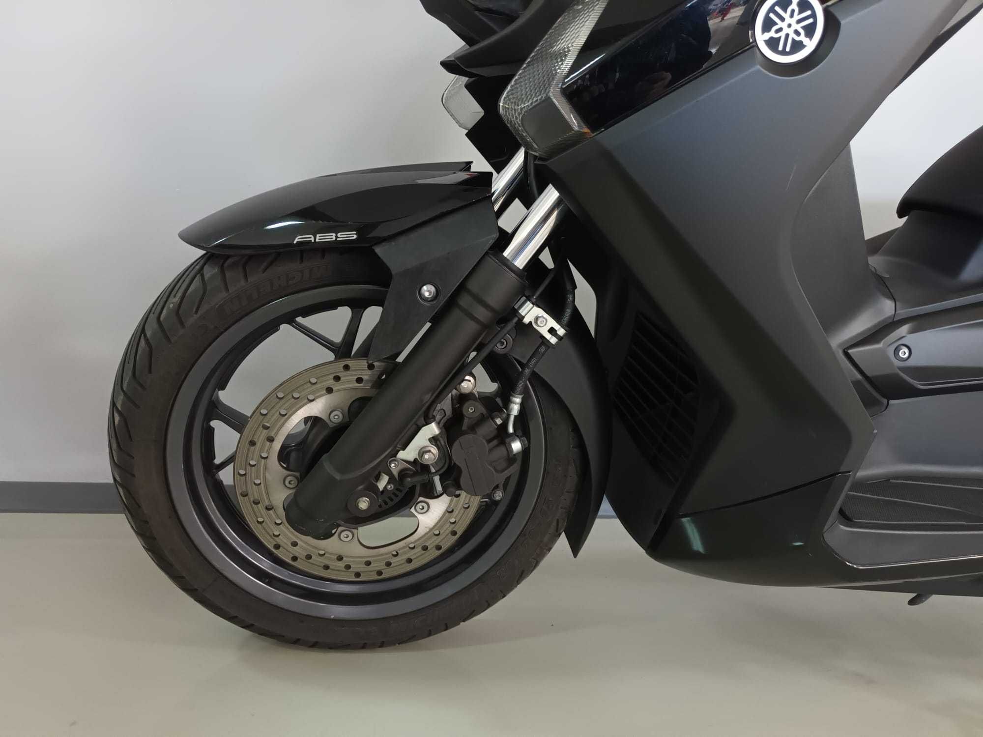 Scuter Yamaha YP 250 X-MAX 2015 cu ABS