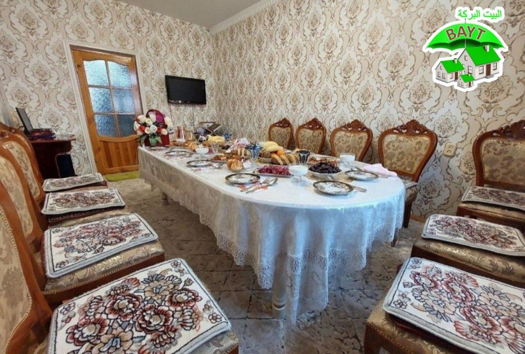 • Шухрат чорраха 3комнатная РАЗДЕЛКА Продаётся квартира