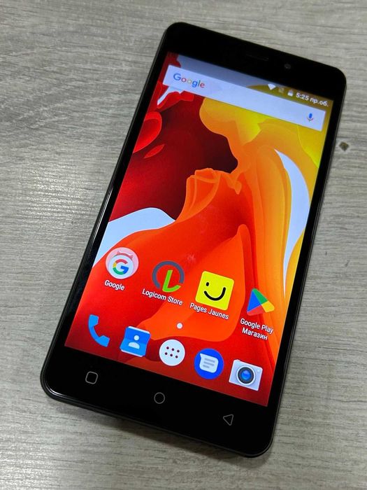 Смартфон LoGicom Le Starter L  8GB 1 RAM