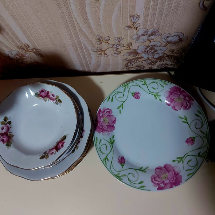 Продам тарелки б/у