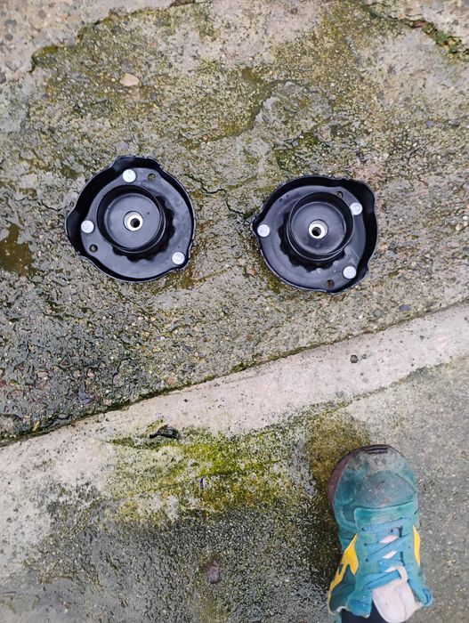 Продавам задно окачване въздушно за mercedes e220