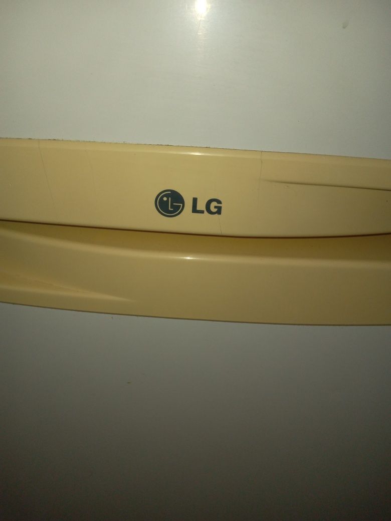 Продаю холодильник LG