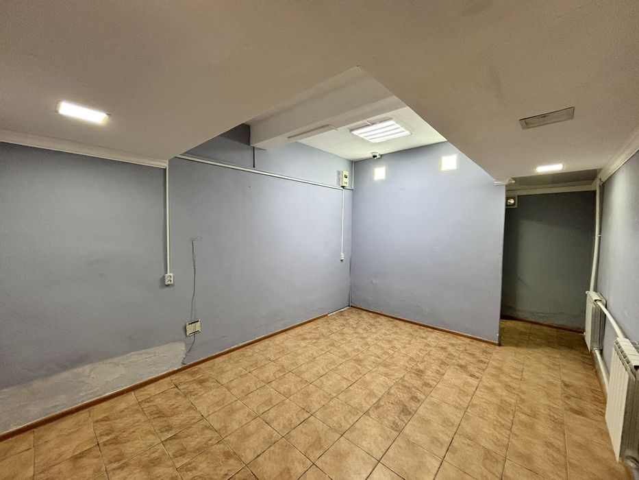 Продаётся коммерческое помещение в густонаселённом мкр. Алмагуль