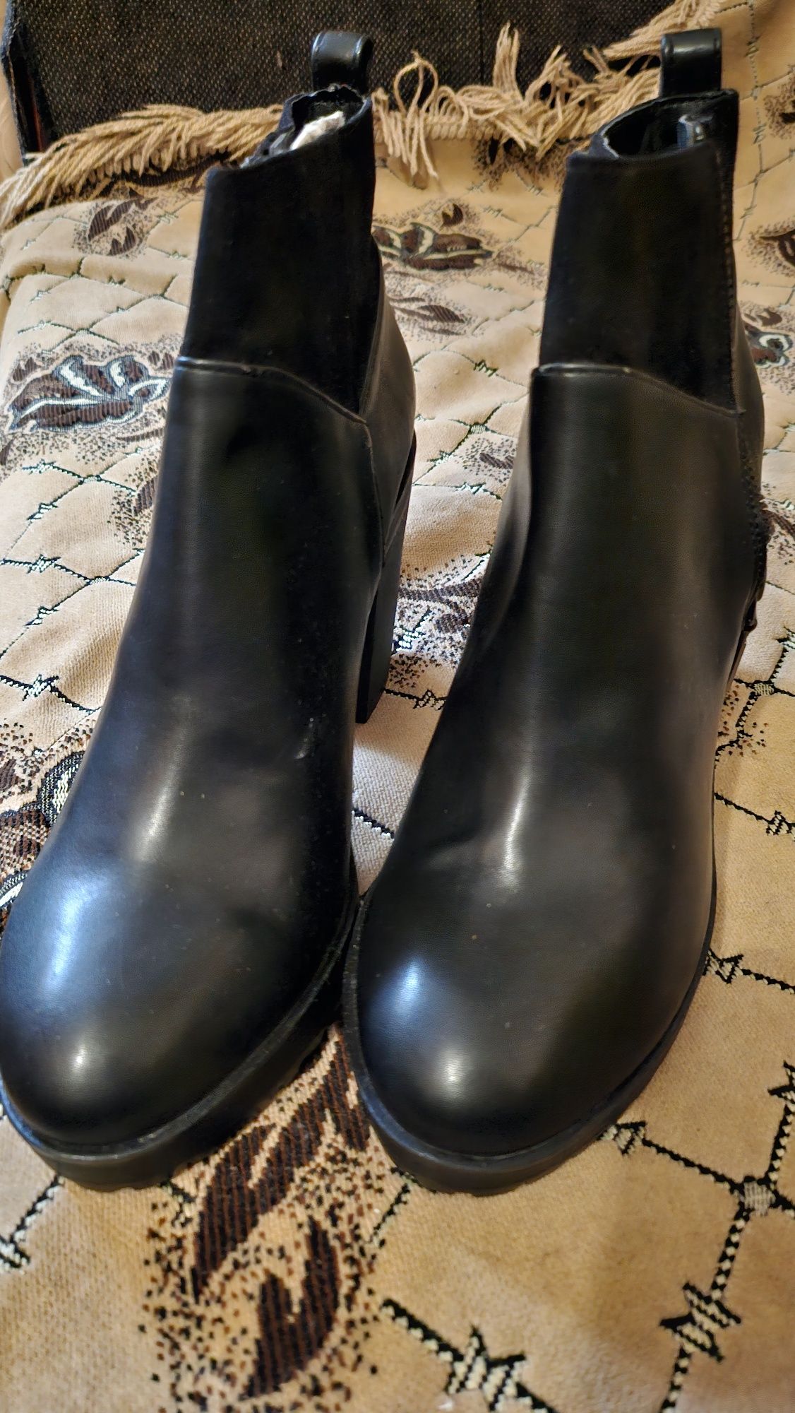 Botine  negre dama marimea 38