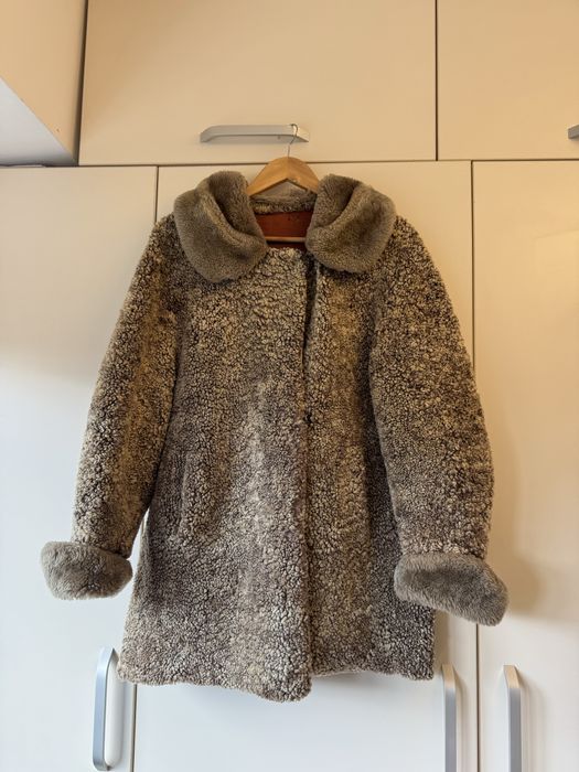 Palton vintage din blana de miel, calduros si elegant