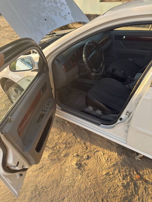 Chevrolet Lasetti 1.8 2010 Yil Sotiladi srochni!