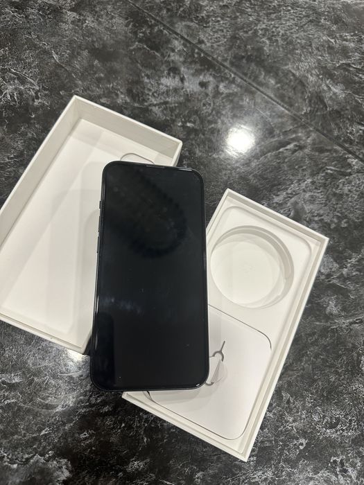 iPhone 13 512GB 94% Baterie