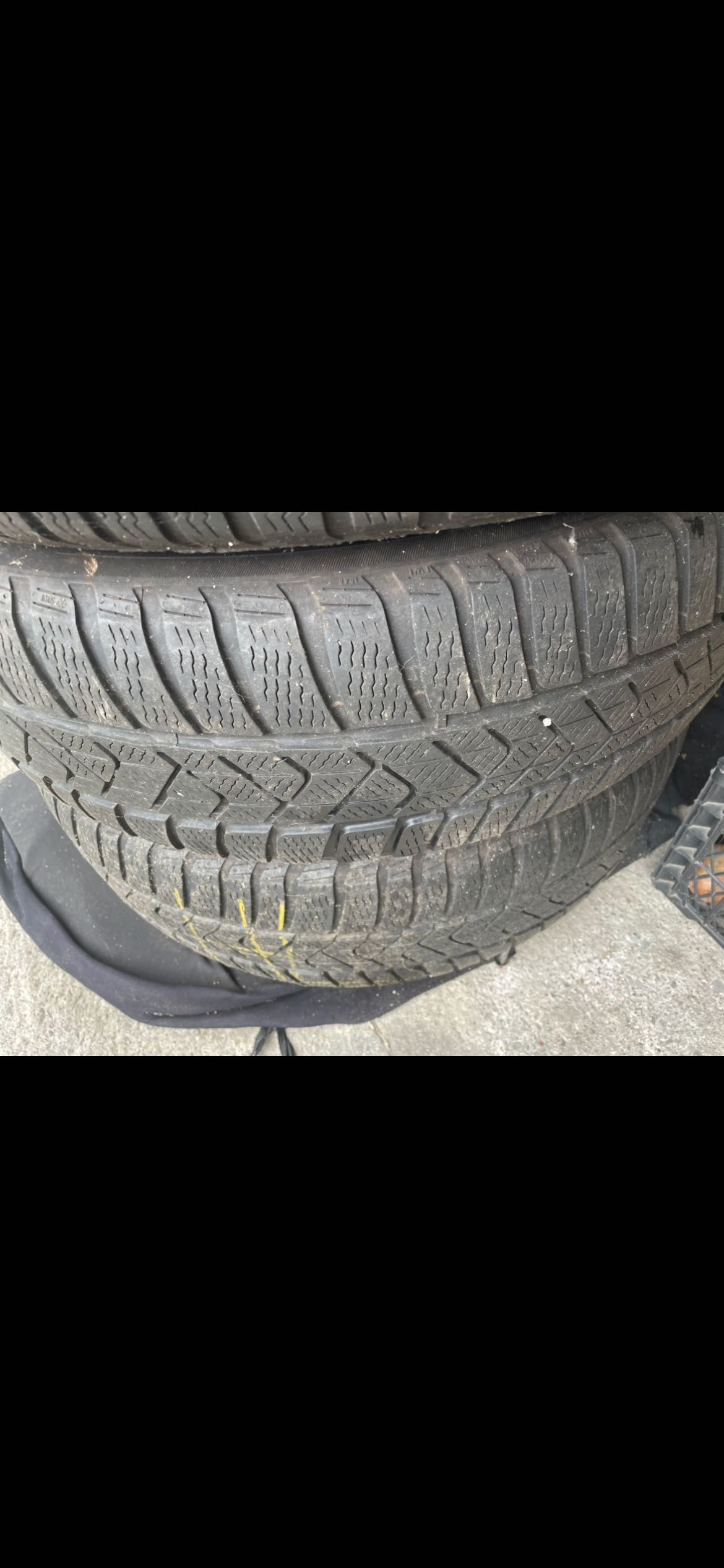 4x Anvelope iarnă Pirelli SottoZero3
225/60R18 104H M+S RunFlat DOT18