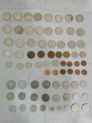 Vand 49 monede vechi dupa 1990 si 25 de monede vechi inainte de 1989.