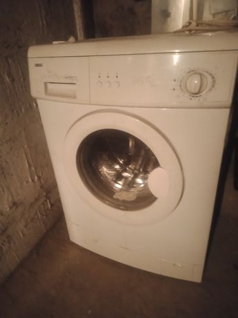 Продам стиральную машинку zanussi 40x60