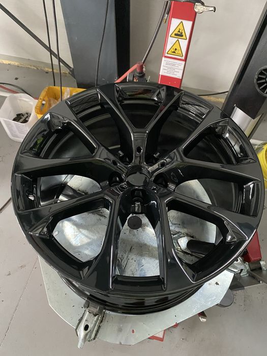 Vopsit jante auto, indreptat jante auto, reconditionare jante auto