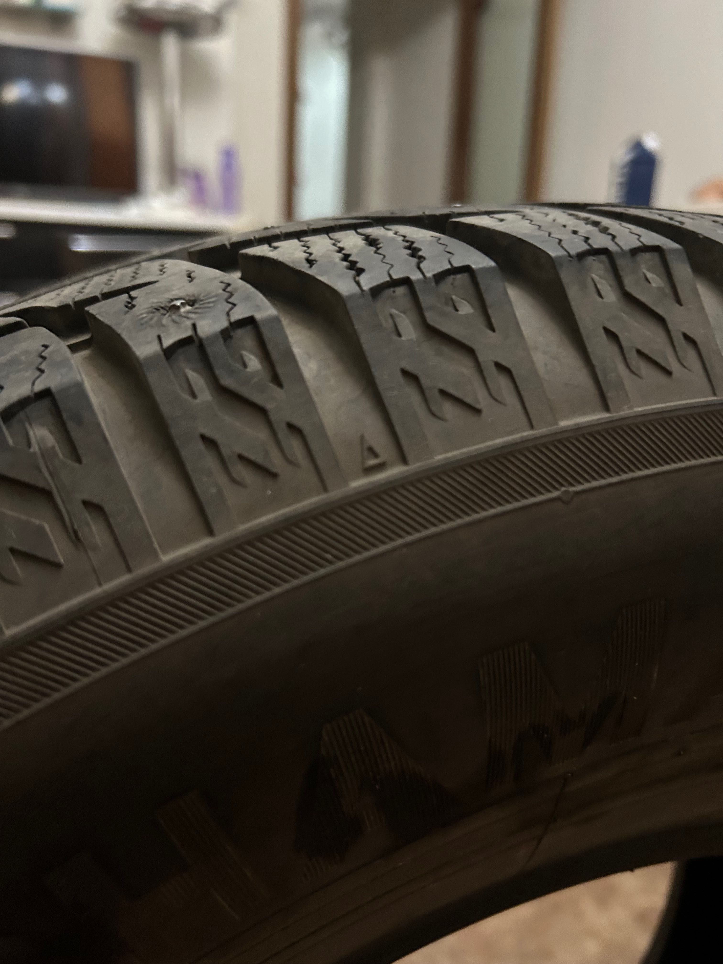 Автошины зимние 265/70/16