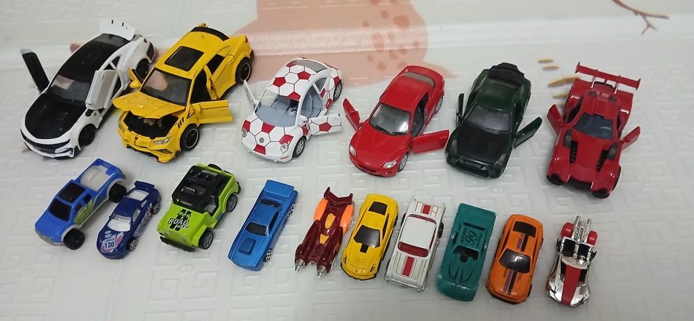 Металические машинки