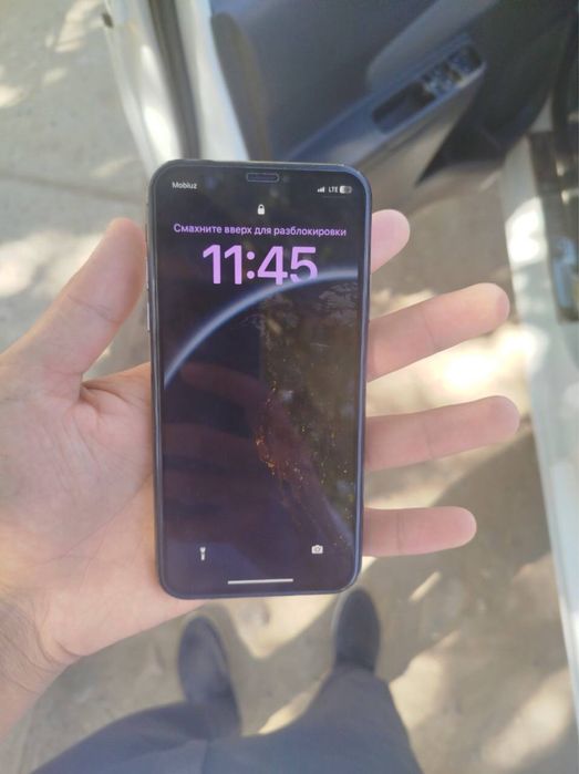 Iphone X qora rangidan