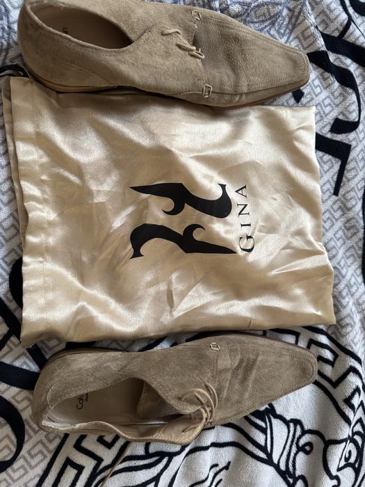 Продам фирменные туфли