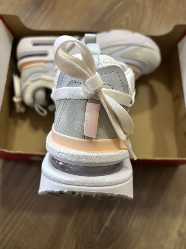 Маратонки Nike Air Max Furyosa