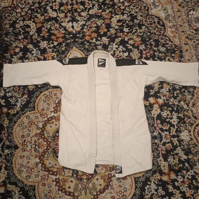 Кимоно,green hill,белый хорошее состояний