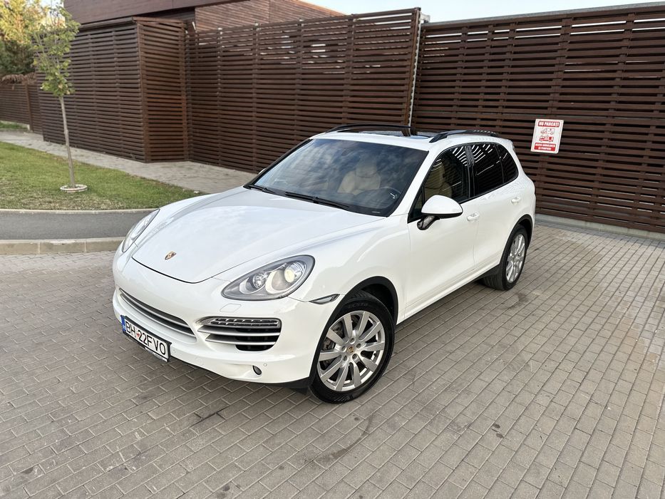 Porsche Cayenne • Diesel • Platinum Edition