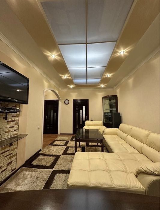 Arenda kvartira. Metro Bodomzor.Uy o’zimniki. Shahar markazi. 3xonali