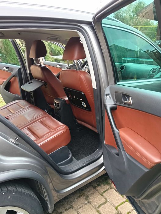 Volkswagen Tiguan R line 2011, motor 2.0 Diesel 140 CP, cutie automată