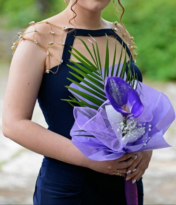 Страхотна рокля с камъни