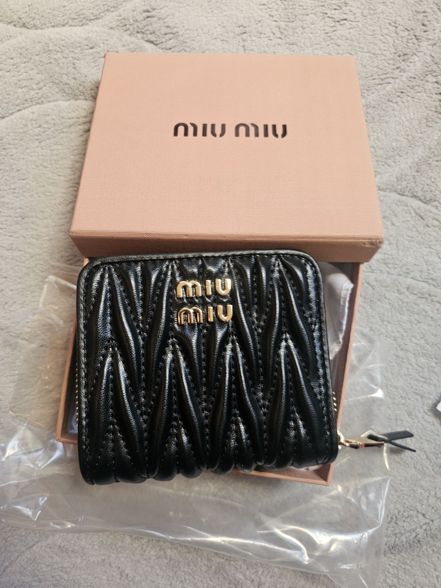 Естествена кожа портфейл *M*i*u*