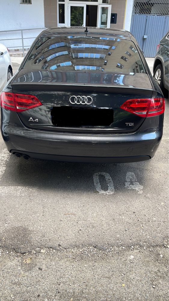 Vand Audi A4 b8 2.0TDI