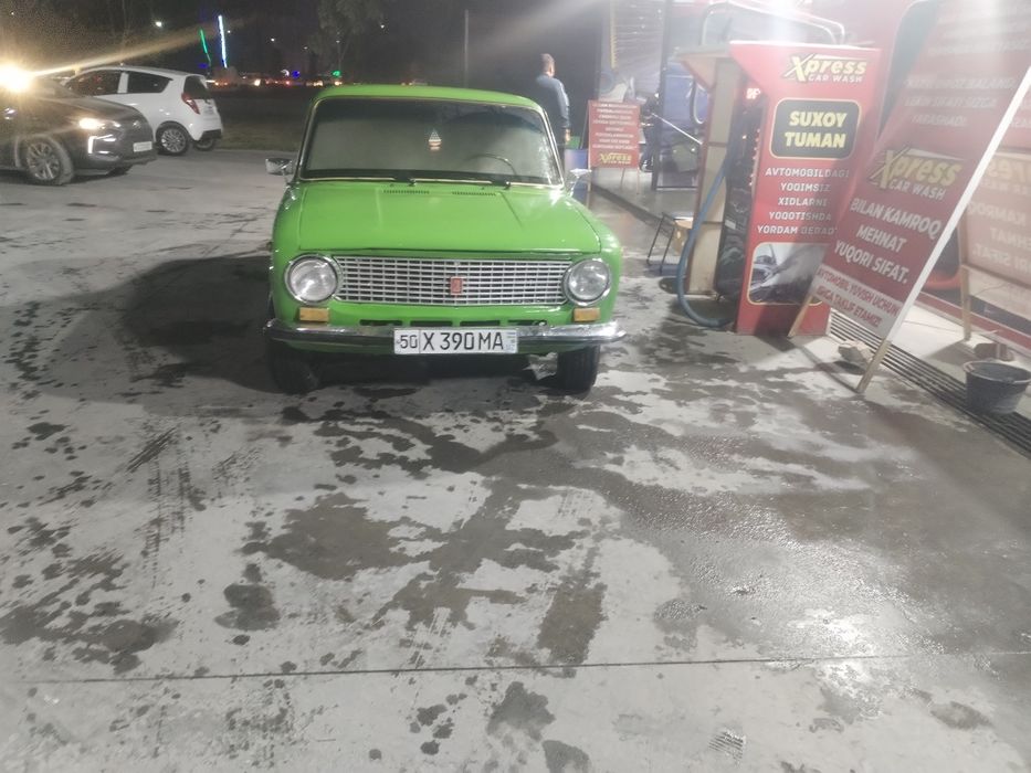 Vaz 2101 sotiladi